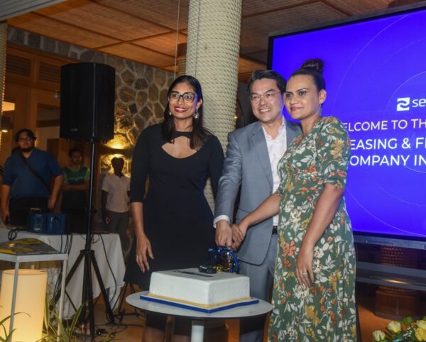seylease-launch-cake